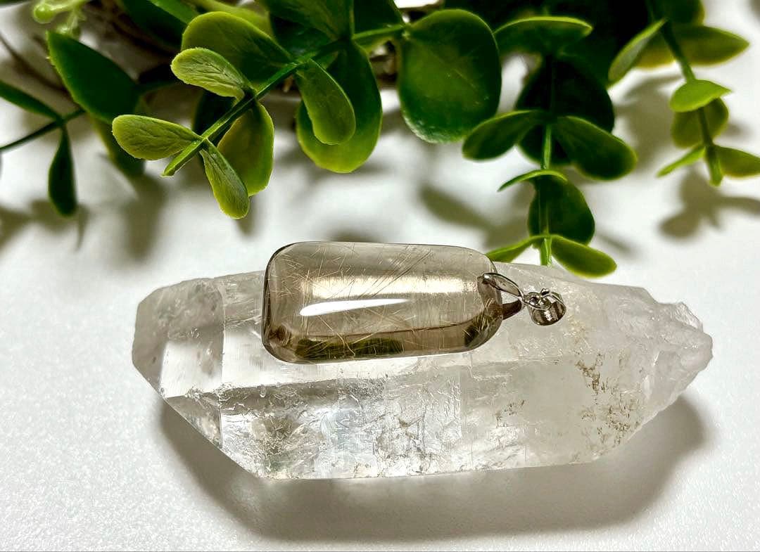 究極品質　天然石の王者　ナチュラルスモーキーオールドルチルクォーツ