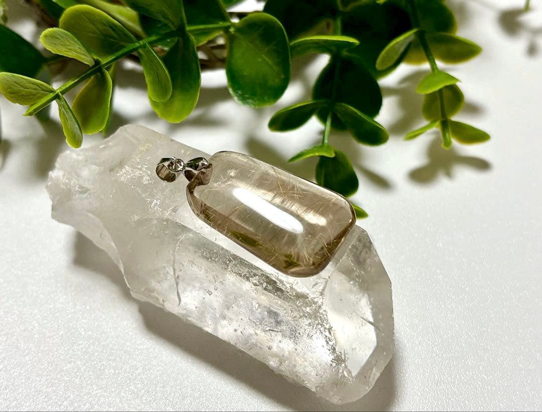 究極品質　天然石の王者　ナチュラルスモーキーオールドルチルクォーツ