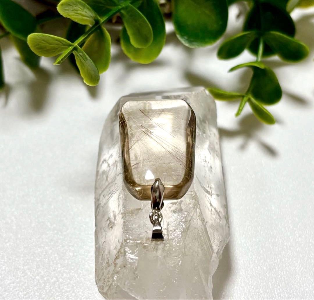 究極品質　天然石の王者　ナチュラルスモーキーオールドルチルクォーツ