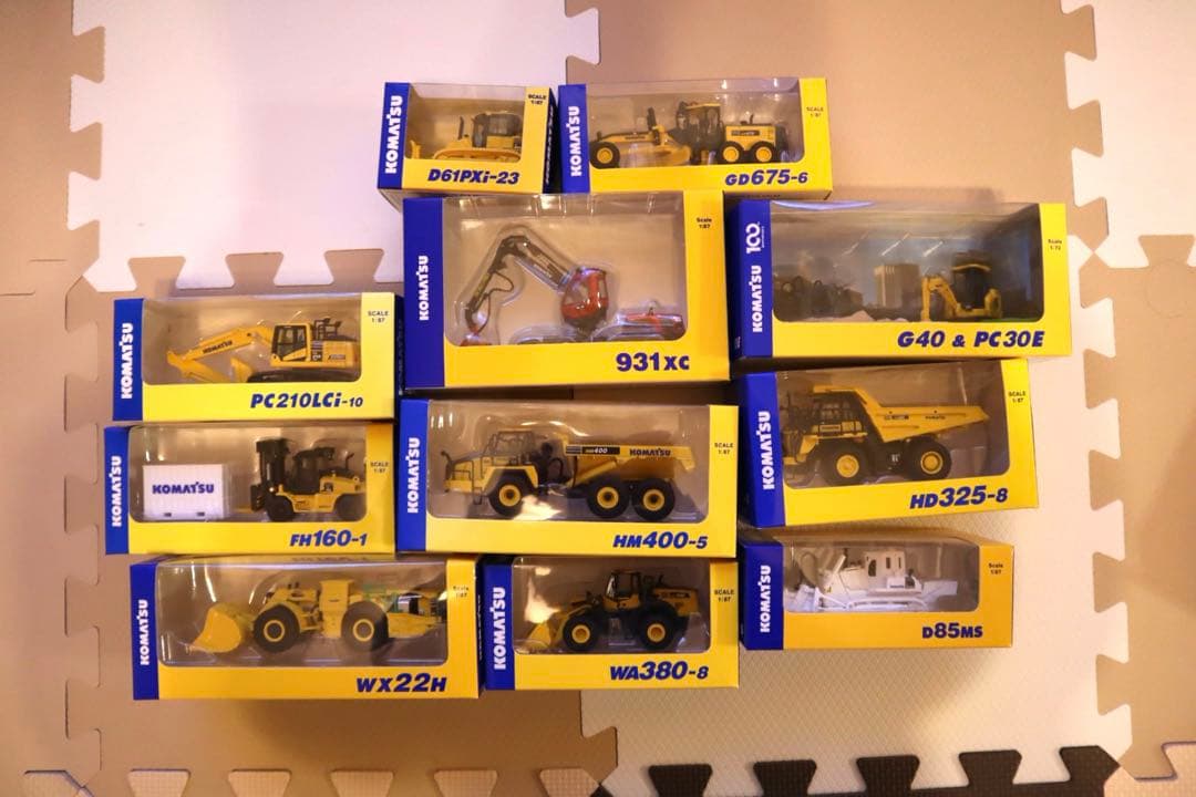 コマツミニカーセット11種　KOMATSUミニカー セット (非売品新品未開封)