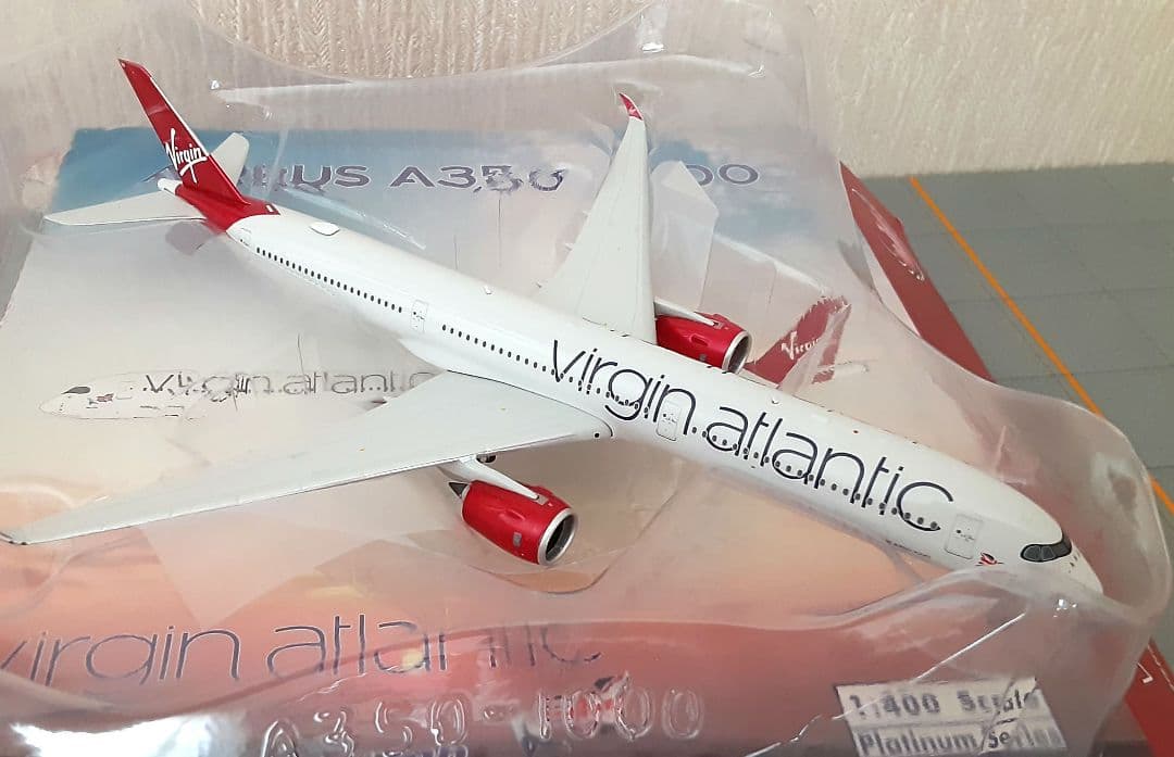 ヴァージンアトランティック A350-1000　ロンドンヒースロー空港