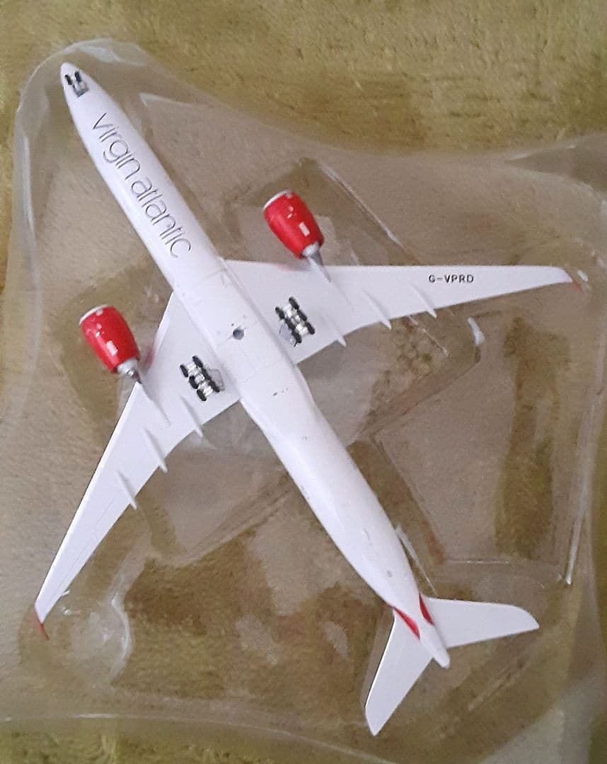 ヴァージンアトランティック A350-1000　ロンドンヒースロー空港