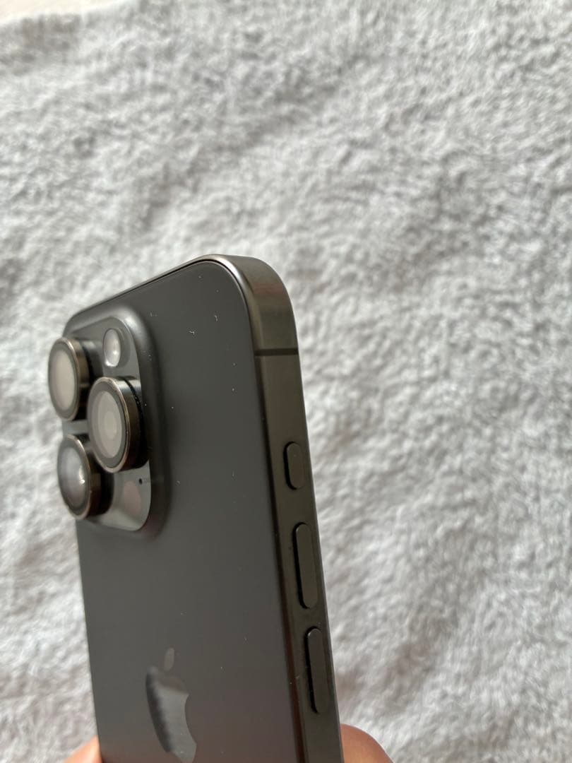 iPhone15Pro 256G ブラックチタニウム