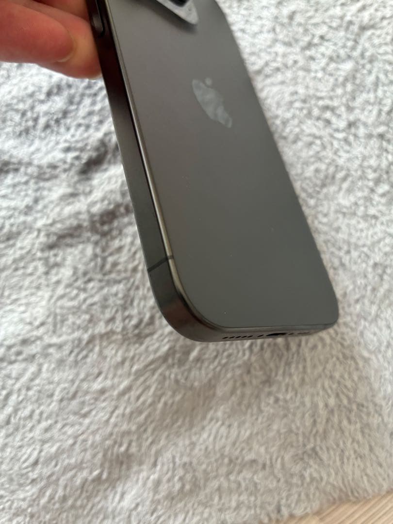 iPhone15Pro 256G ブラックチタニウム