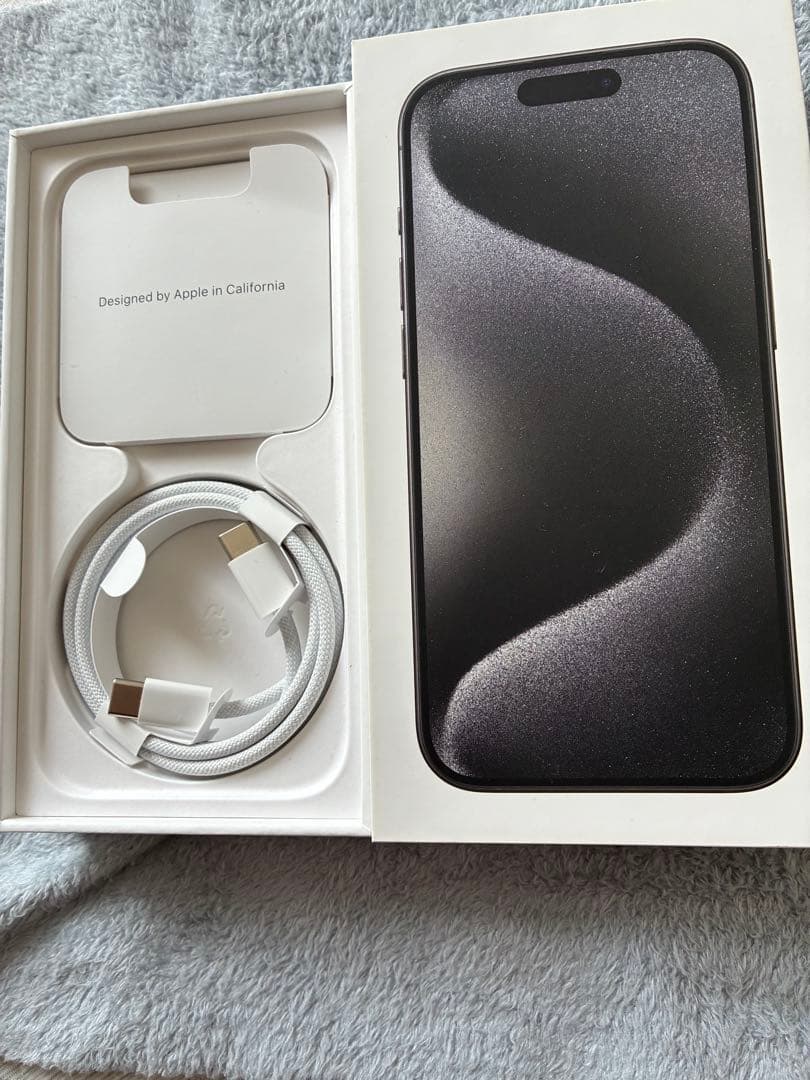 iPhone15Pro 256G ブラックチタニウム
