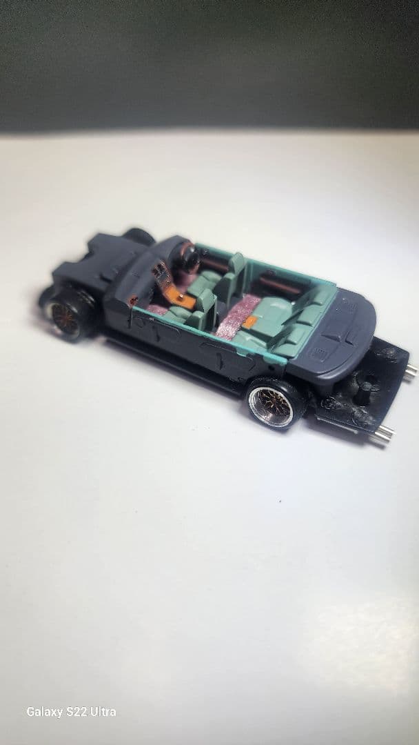 トミカリミテッドヴィンテージ　トヨタセルシオ改造～！自作パーツ脱着可能～！