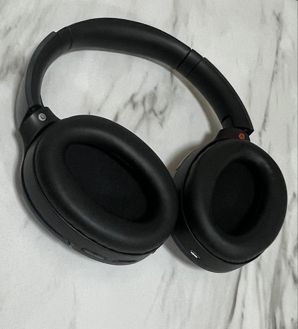SONY MDR-1000Xワイヤレスヘッドホン 黒 ケース付き