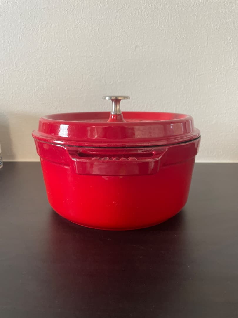 【お値引きしました！】STAUB 両手鍋22cm 赤