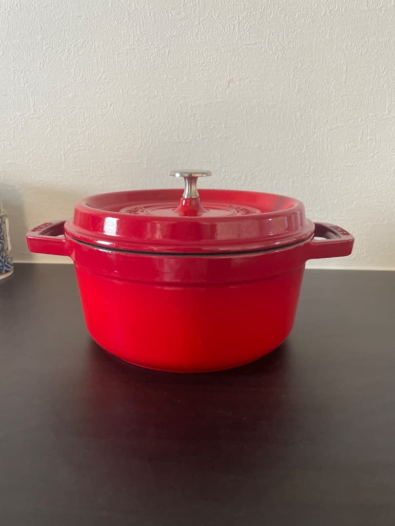 【お値引きしました！】STAUB 両手鍋22cm 赤