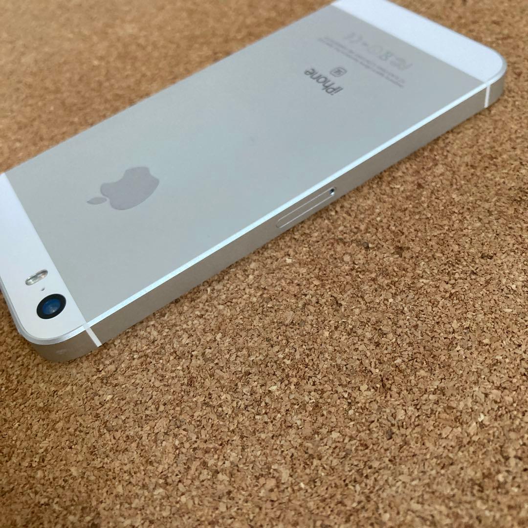 3819【早い者勝ち】美品☆電池最良好☆iPhoneSE 16GB SIMフリー