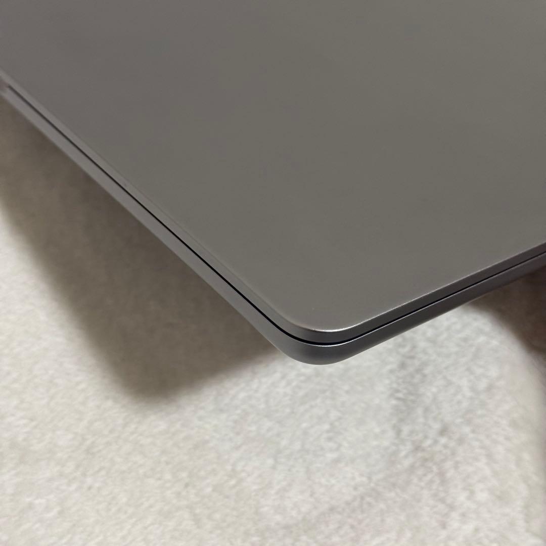 【極美品】MacBook Air M2 スペースグレー