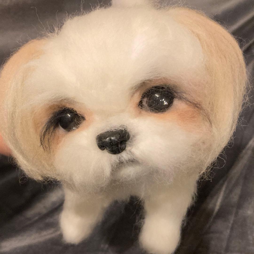 羊毛フェルト シーズー