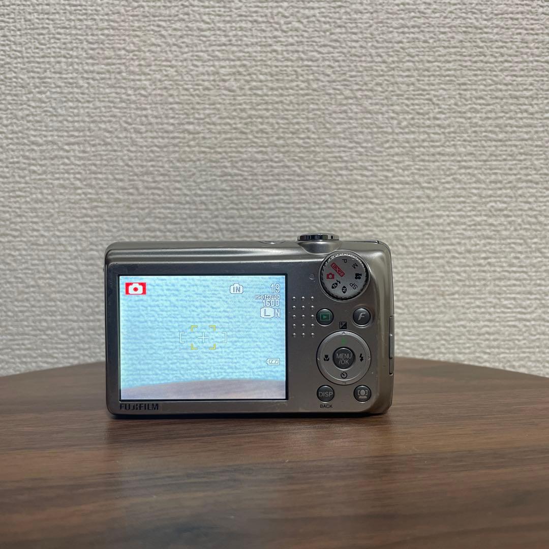 【オールドコンデジ】 FUJIFILM FinePix F70EXR