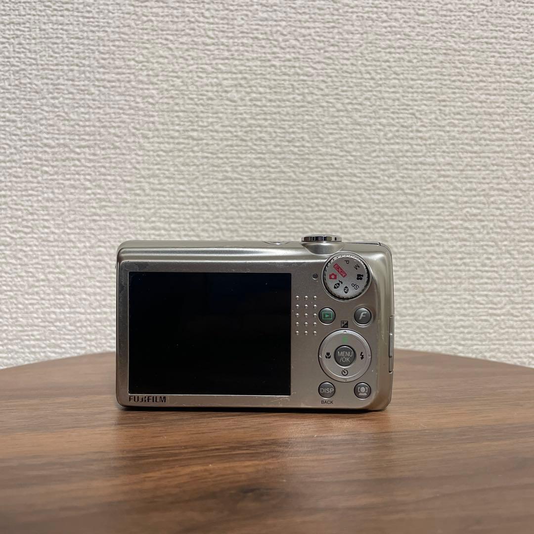 【オールドコンデジ】 FUJIFILM FinePix F70EXR