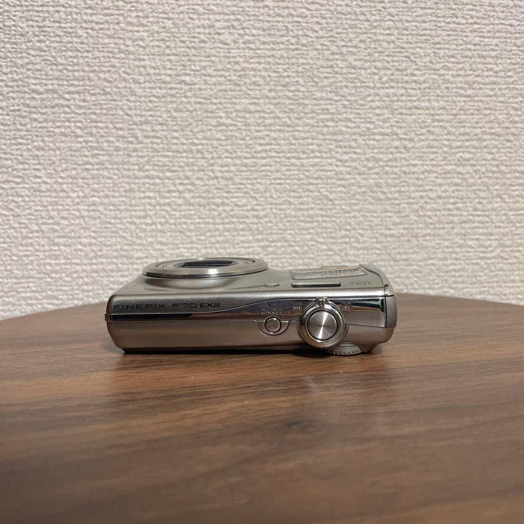 【オールドコンデジ】 FUJIFILM FinePix F70EXR