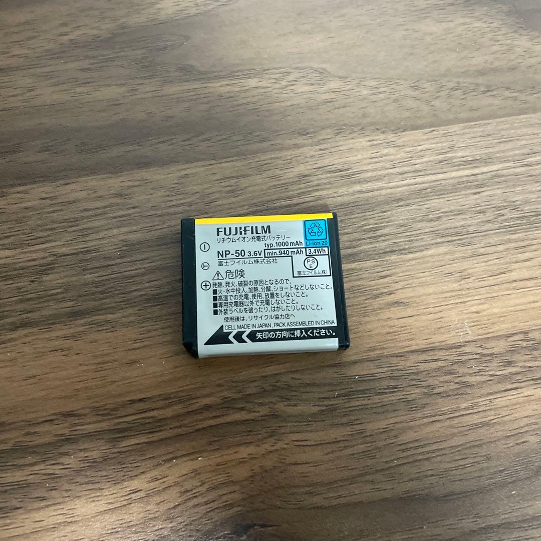 【オールドコンデジ】 FUJIFILM FinePix F70EXR