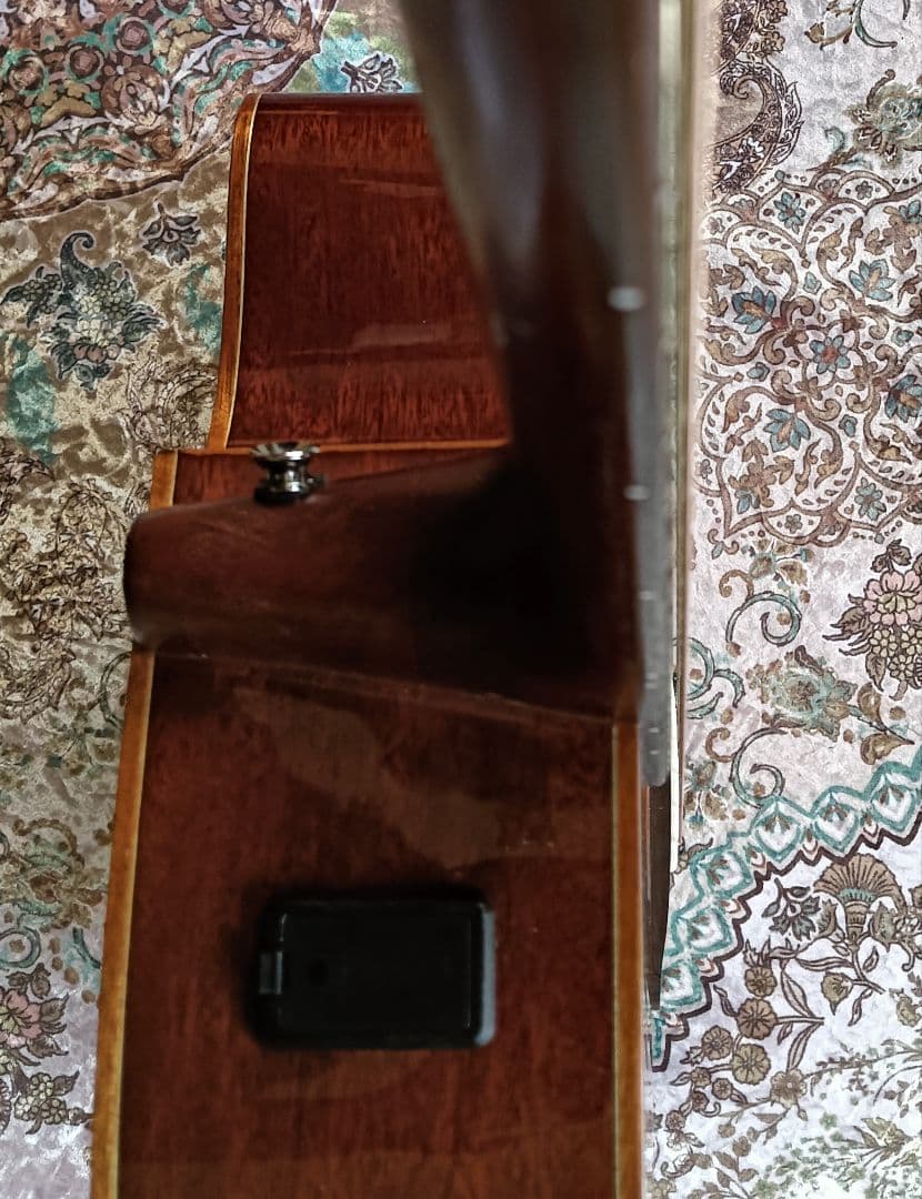 ヤマハ　エレアコ　ギター　A1M