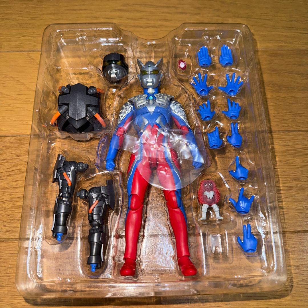 フィギュアーツ　テクターギアゼロ　ウルトラマンゼロ