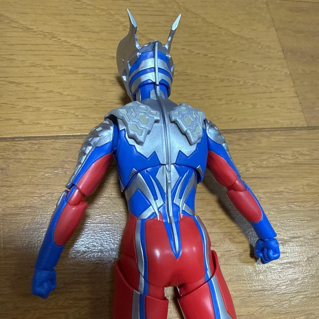 フィギュアーツ　テクターギアゼロ　ウルトラマンゼロ