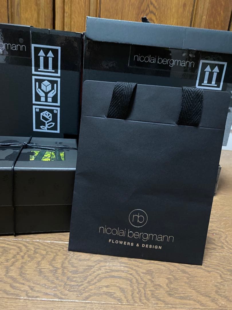 ★ニコライバーグマン★スヌーピーのプリザーブドフラワー・ジャーニーブラック