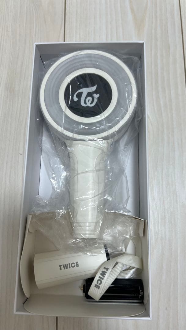 美品 TWICE ペンライト CANDYBONG♾️ おまけ未開封トレカ付き