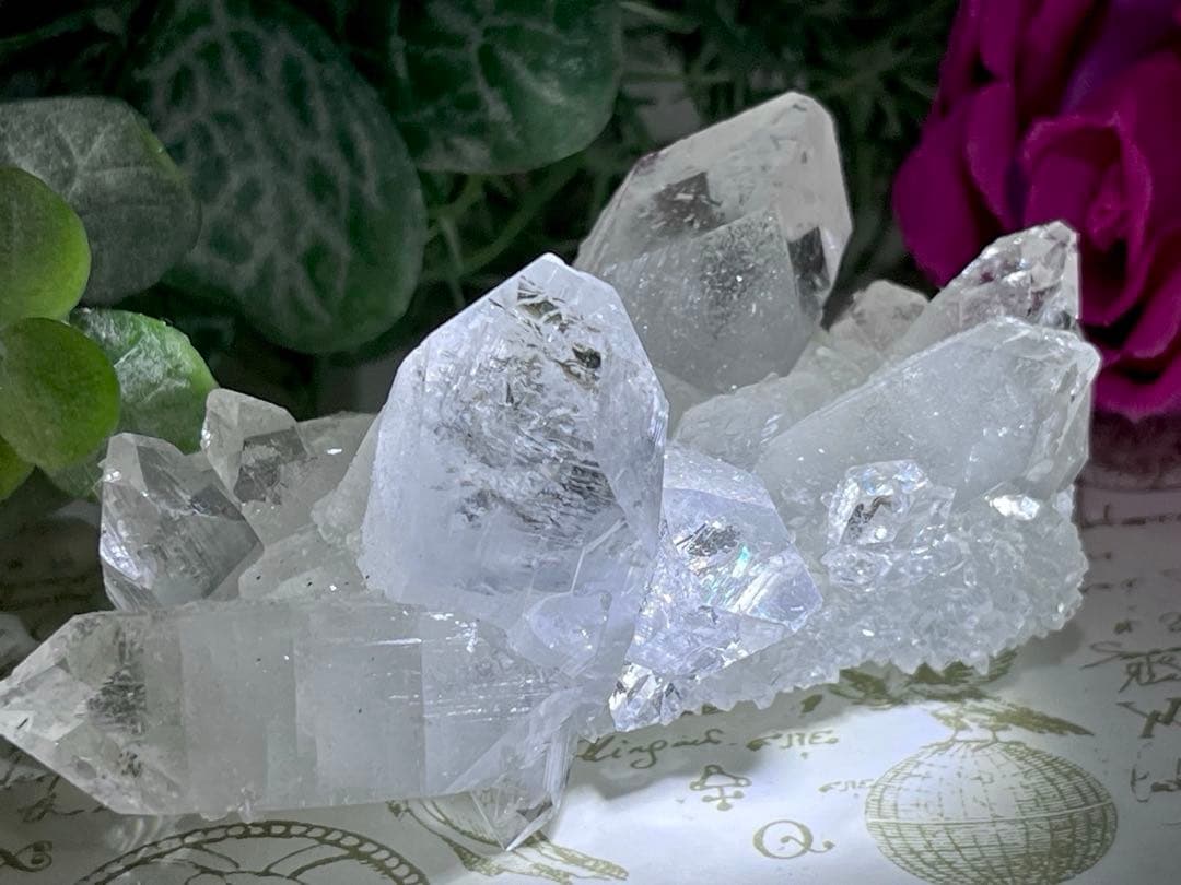 カルセドニー共生　天使の水晶　レインボー　アポフィライト　原石　クラスター