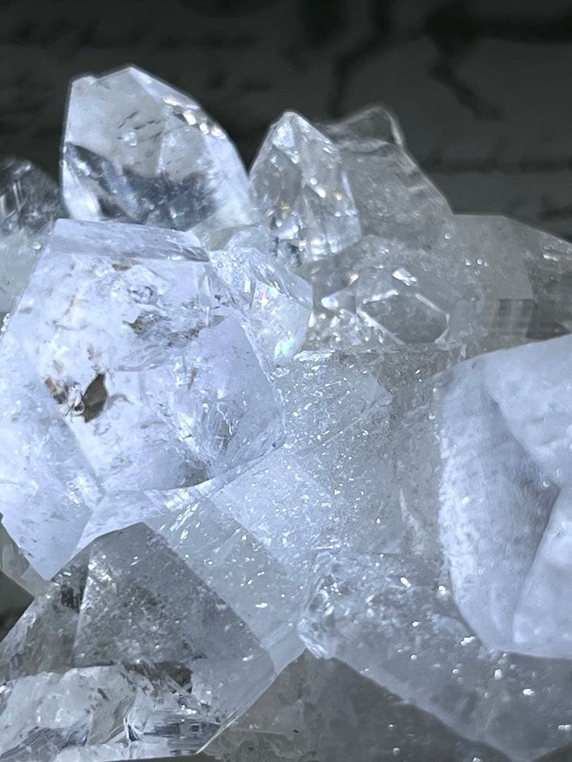 カルセドニー共生　天使の水晶　レインボー　アポフィライト　原石　クラスター