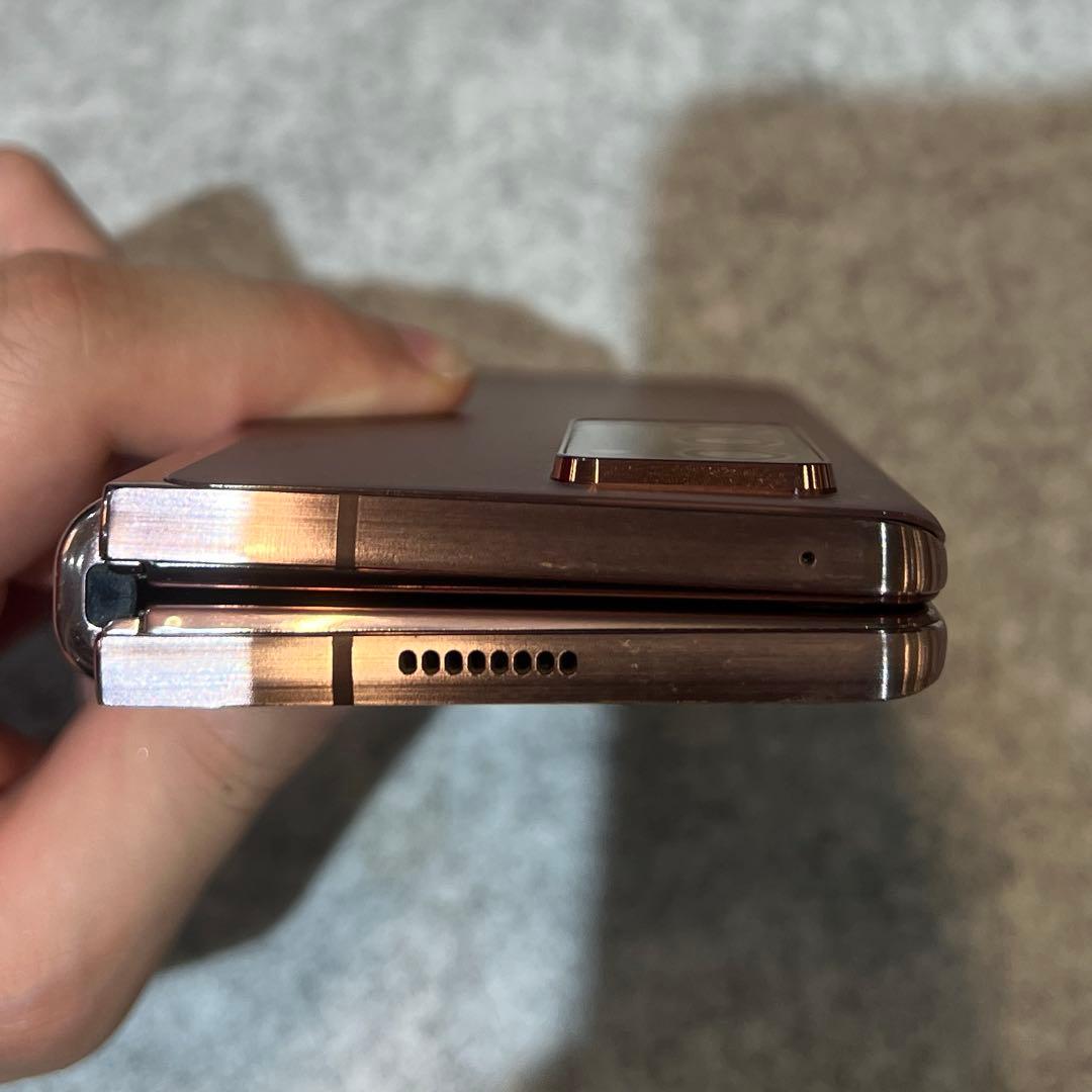 P008 au SIMフリーGalaxy Z Fold2 5G SCG05
