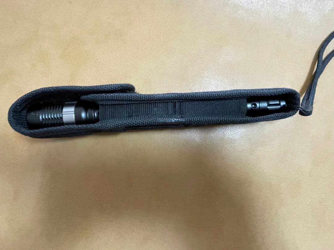 POLICE 7000W CL-124 ハンディライト　懐中電灯　ジャンク品