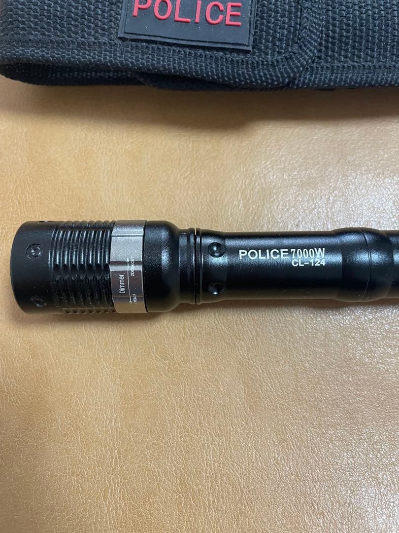 POLICE 7000W CL-124 ハンディライト　懐中電灯　ジャンク品