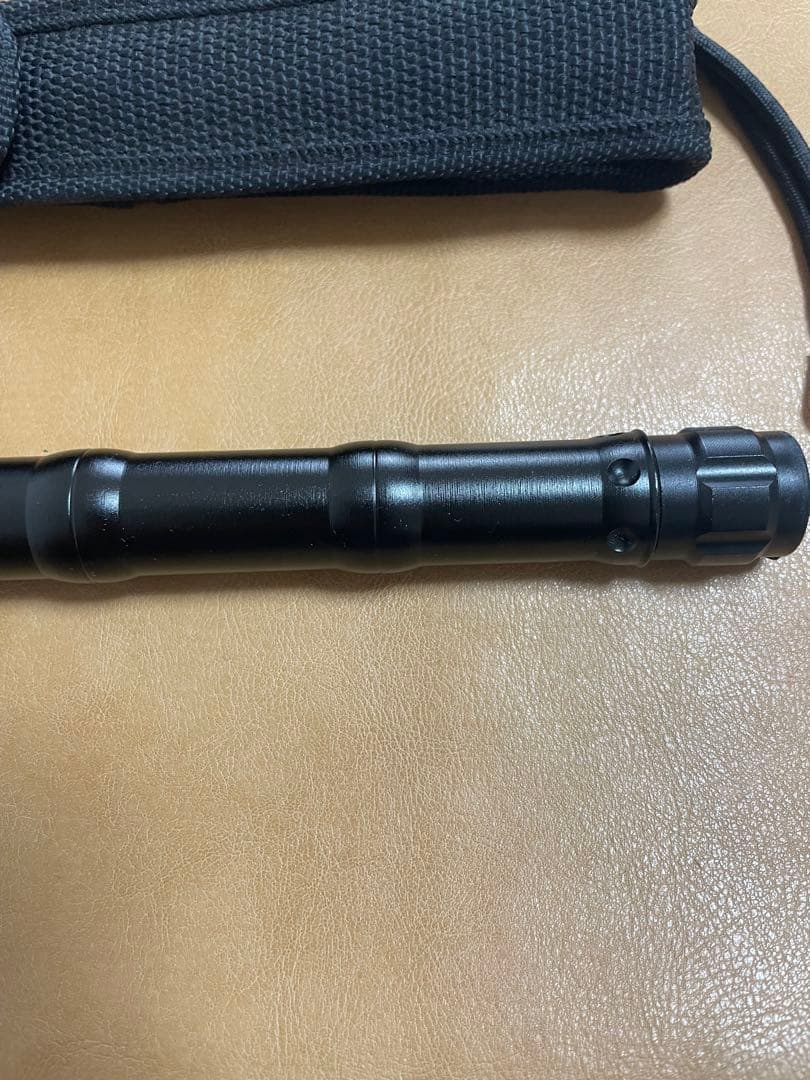 POLICE 7000W CL-124 ハンディライト　懐中電灯　ジャンク品