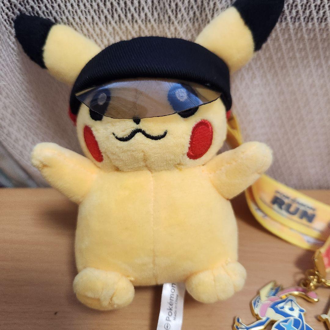 ピカチュウ ぬいぐるみ ポケモンRUNメダル　韓国　チェジュ　完 走メダル　金