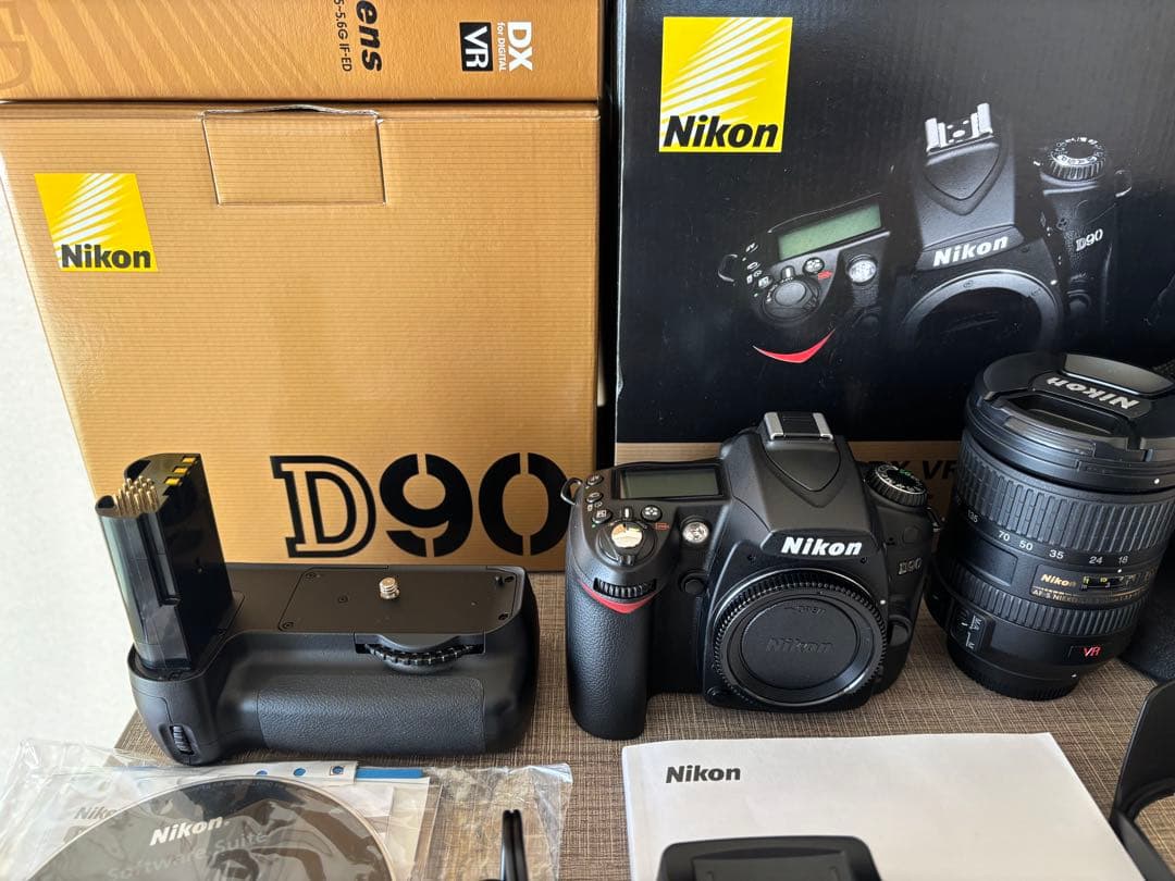 Nikon D90 18-200レンズキット デジタル一眼レフカメラ