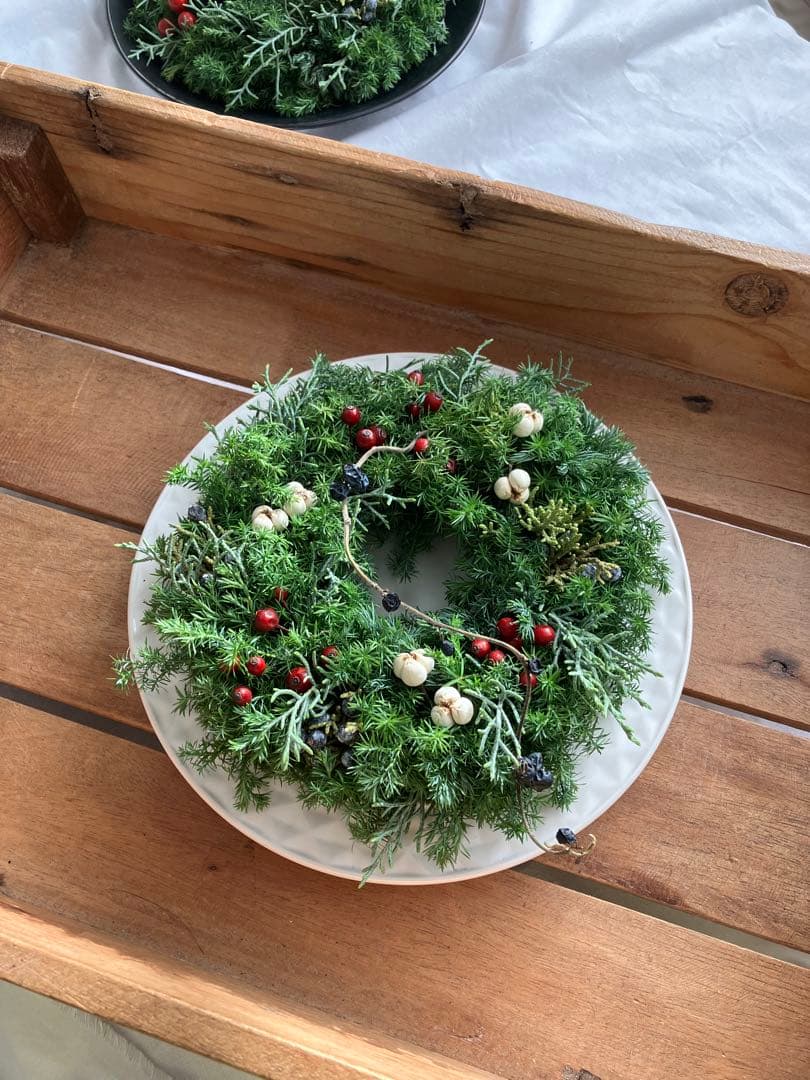 コニファーグリーンと木ノ実のクリスマスリース✴︎冬リース