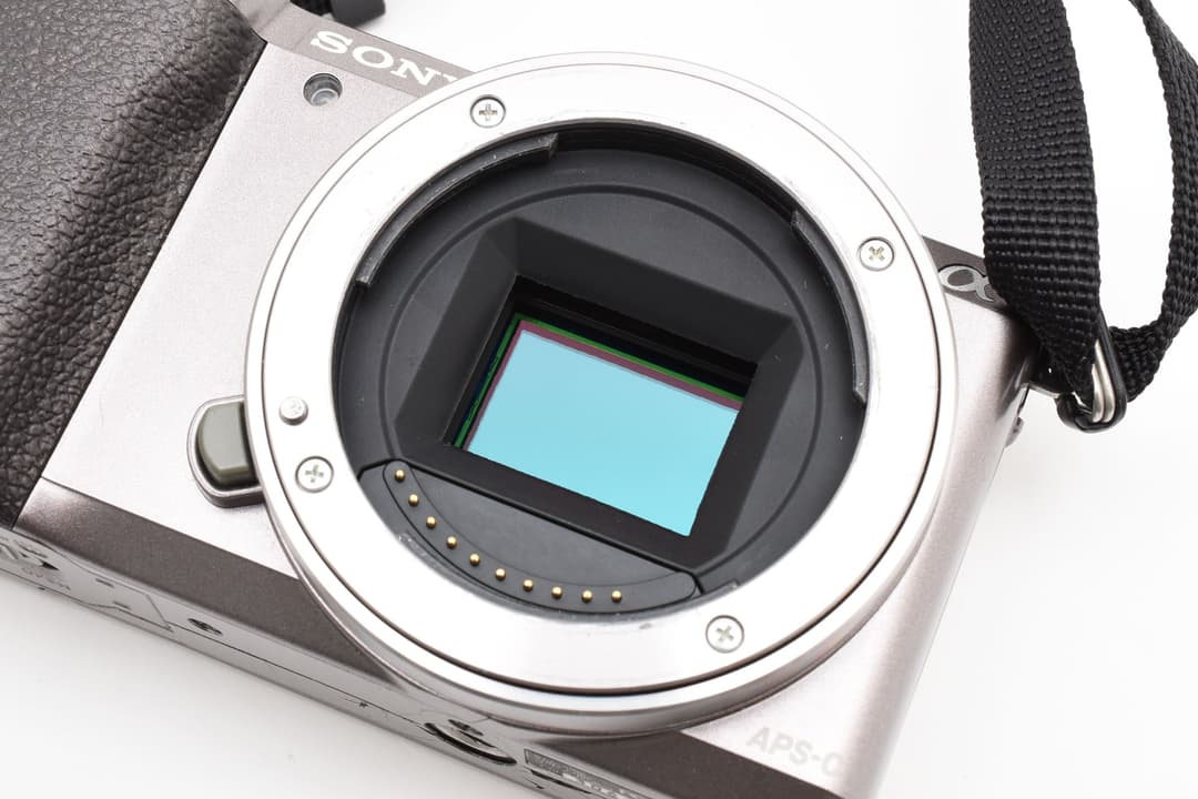 【並品】Sony α5100 レンズ2本 おまけつき