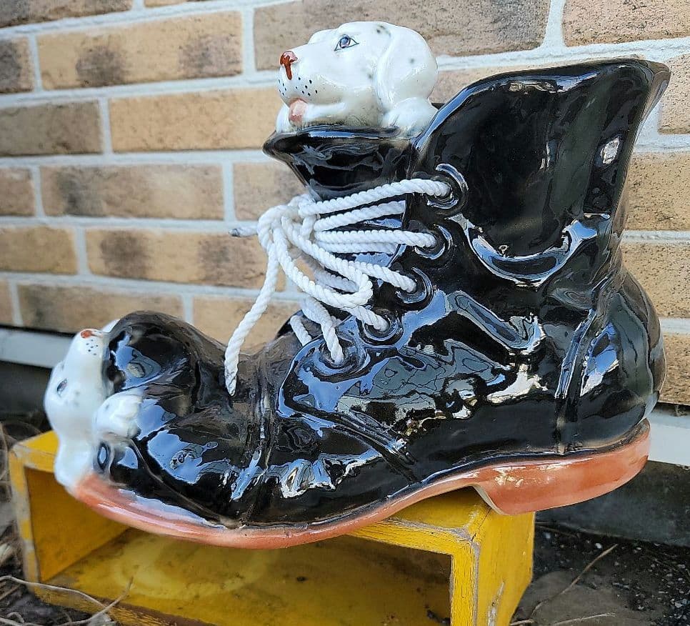 大型ガーデンオブジェ　プランター　置物　犬のフィギュア付き　ヴィンテージ