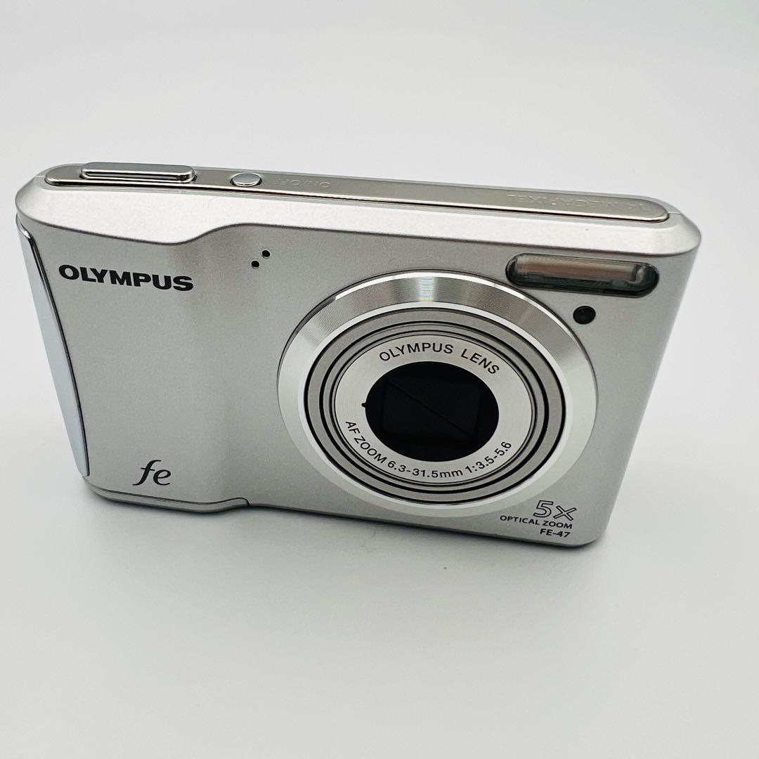 【美品】コンデジ OLYMPUS FE-47 シルバー 箱付き　単三電池で動く