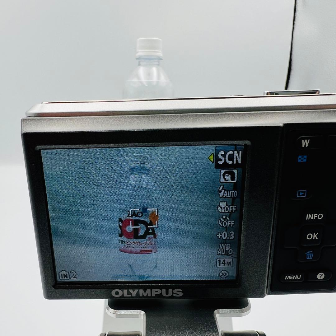 【美品】コンデジ OLYMPUS FE-47 シルバー 箱付き　単三電池で動く