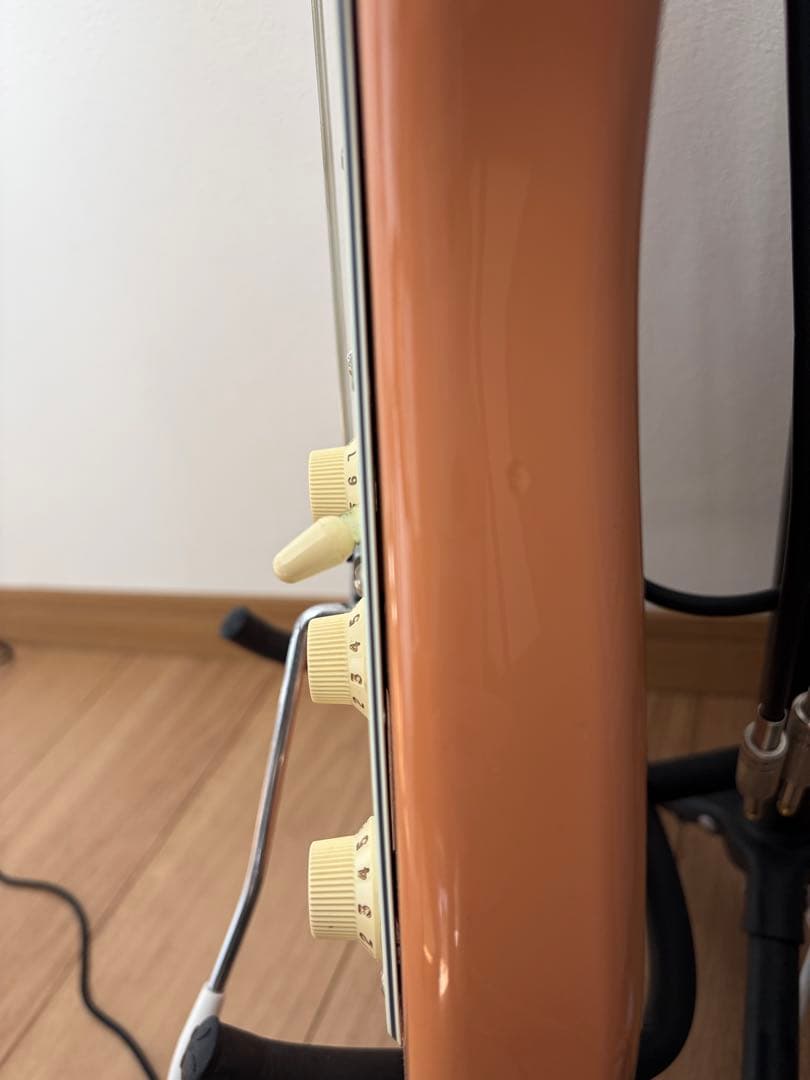 stratocaster コンポーネント