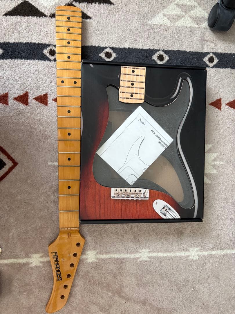 stratocaster コンポーネント