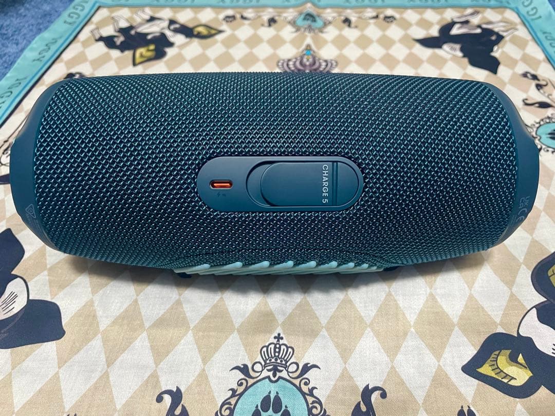 JBL CHARGE 5 モバイルバッテリー機能付きポータブル防水スピーカー B