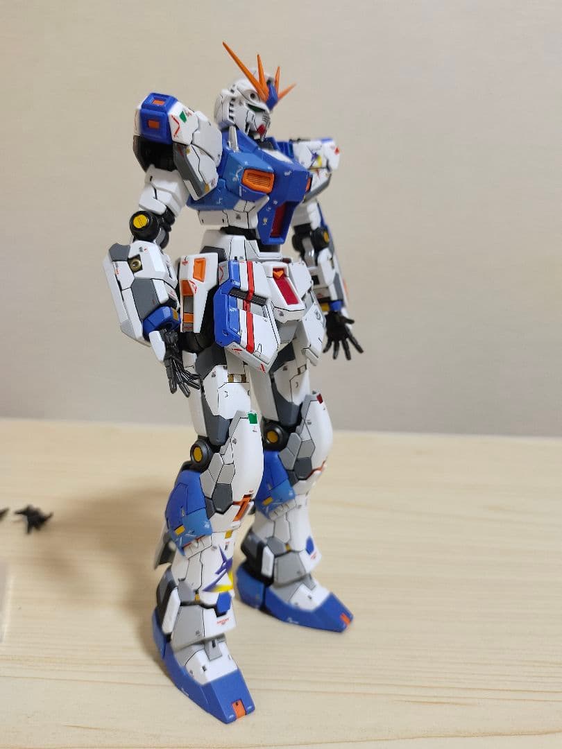 RG 1/144 RX-93ff νガンダム 塗装済 完成品