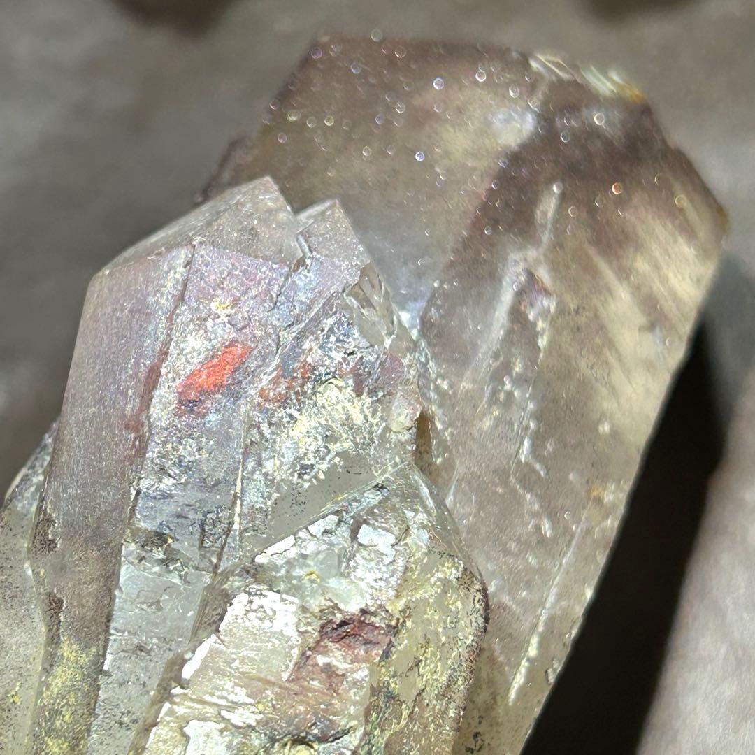 ☆ chie様帝王秘宝！ブラック　レッド　スーパーセブン　水晶　クラスター　原石