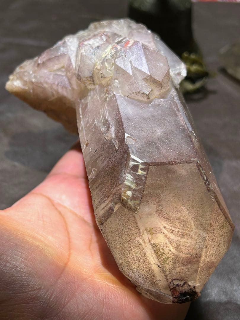 ☆ chie様帝王秘宝！ブラック　レッド　スーパーセブン　水晶　クラスター　原石