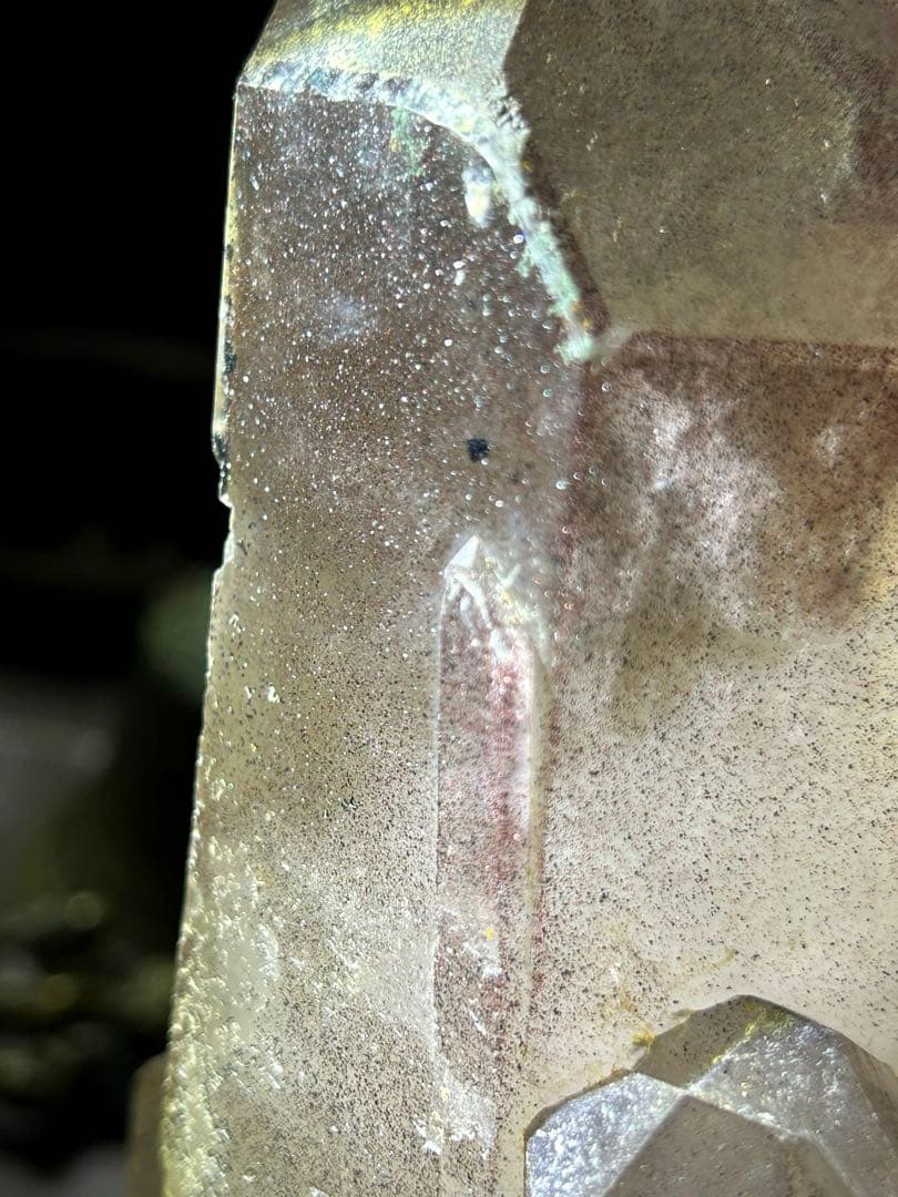 ☆ chie様帝王秘宝！ブラック　レッド　スーパーセブン　水晶　クラスター　原石