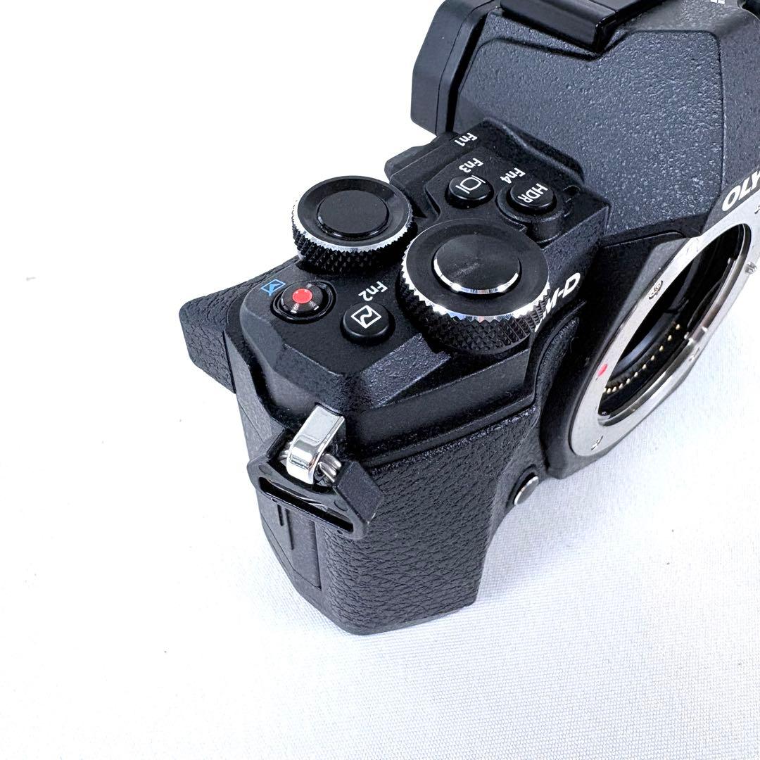 OLYMPUS OM-D E-M5 Mark II ミラーレス一眼カメラ