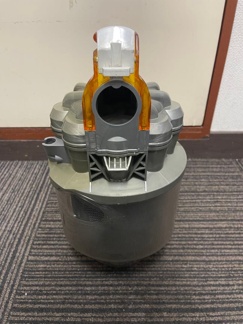 Dyson DC08T ALLERGYサイクロン式キャニスター掃除機です。