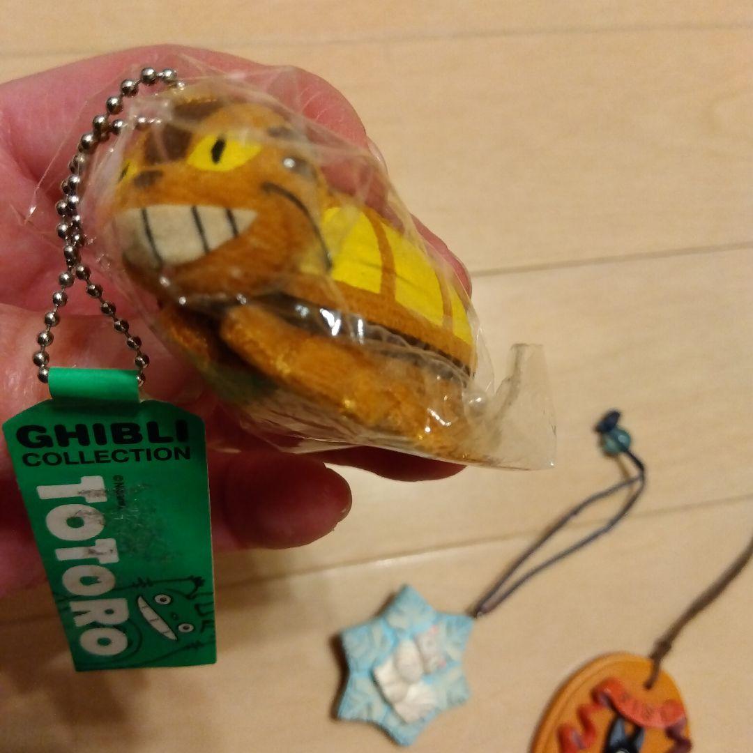 ジブリ　ストラップ ３点セット ネコバス　ジジ　雪の結晶　レリーフオーナメント