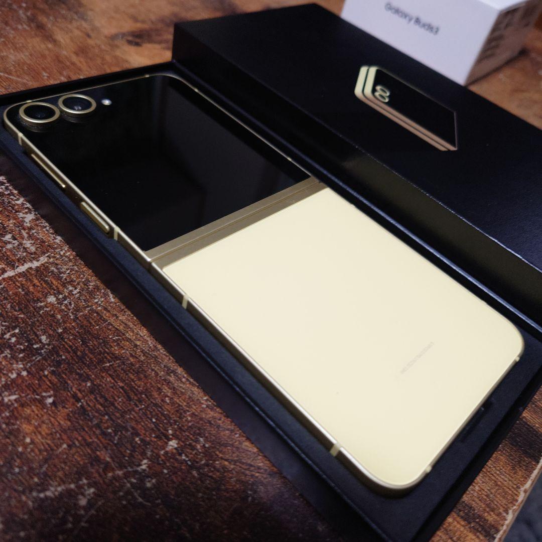 Galaxy Z Flip6 イエロー256GB