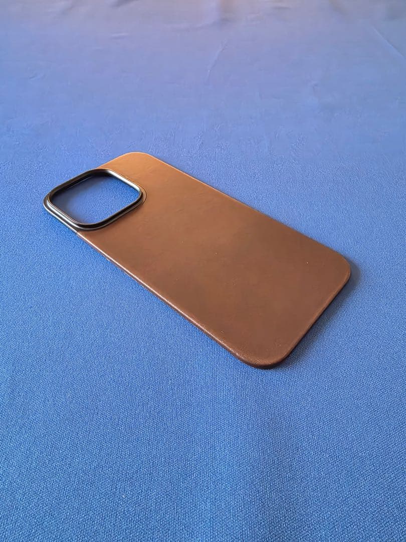iPhoneアクセサリー NOMAD iPhone16Pro Magnetic Back